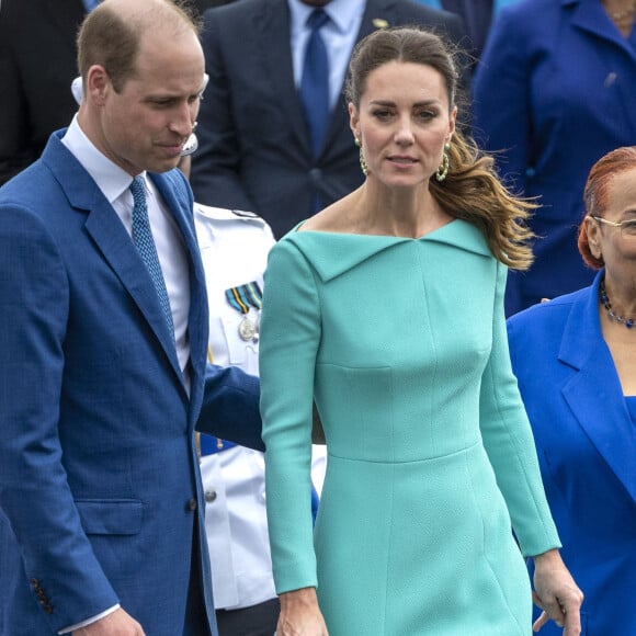 Le prince William, duc de Cambridge, et Catherine (Kate) Middleton, duchesse de Cambridge, arrivent aux Bahamas, dernière tape de leur voyage officiel dans les Caraïbes. Nassau, le 24 mars 2022. 