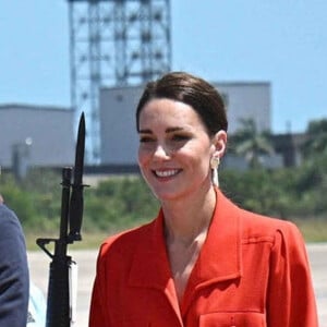 Le prince William, duc de Cambridge, et Catherine (Kate) Middleton, duchesse de Cambridge, quittent Belize après leur tournée dans les Caraïbes au nom de la reine pour marquer son jubilé de platine, le 22 mars 2022. 