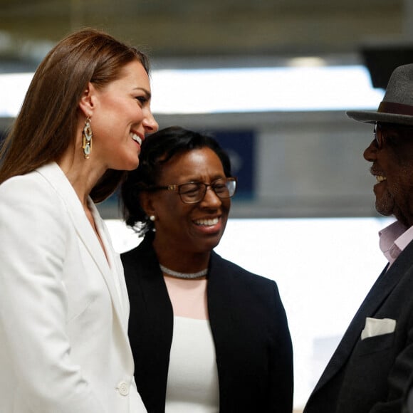 Catherine Kate Middleton, duchesse de Cambridge, et le prince William, duc de Cambridge lors de l'inauguration d'un monument à la gare de Waterloo pour célébrer le Windrush Day. le 22 juin 2022.