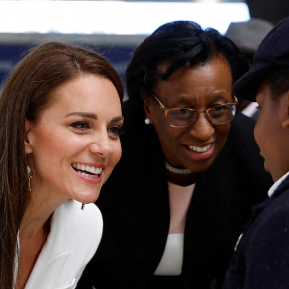 Catherine Kate Middleton, duchesse de Cambridge, et le prince William, duc de Cambridge lors de l'inauguration d'un monument à la gare de Waterloo pour célébrer le Windrush Day. le 22 juin 2022.