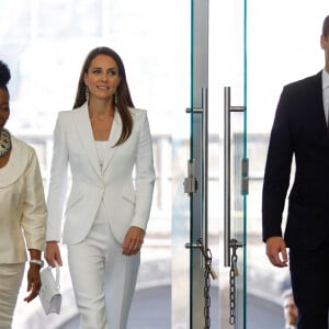 Catherine Kate Middleton, duchesse de Cambridge, et le prince William, duc de Cambridge lors de l'inauguration d'un monument à la gare de Waterloo pour célébrer le Windrush Day. le 22 juin 2022.