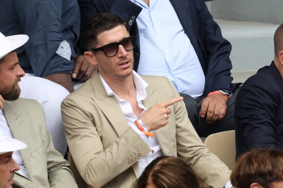 Robert Lewandowski dans les tribunes lors des Internationaux de France de Tennis de Roland Garros 2022. Paris, le 5 juin 2022.