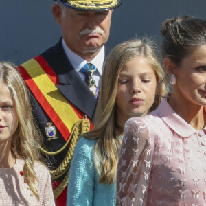 Le roi Felipe VI, la reine Letizia et leurs filles l'infante Sofia et la princesse Leonor - La famille royale d'Espagne assiste à la parade militaire le jour de la fête nationale espagnole à Madrid, le 12 octobre 2019. 