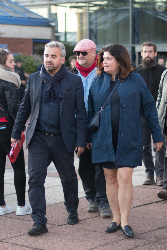 Alexis Corbière et sa compagne Raquel Garrido quittent le tribunal de Bobigny le 19 septembre 2019. © Tiziano Da Silva/Bestimage