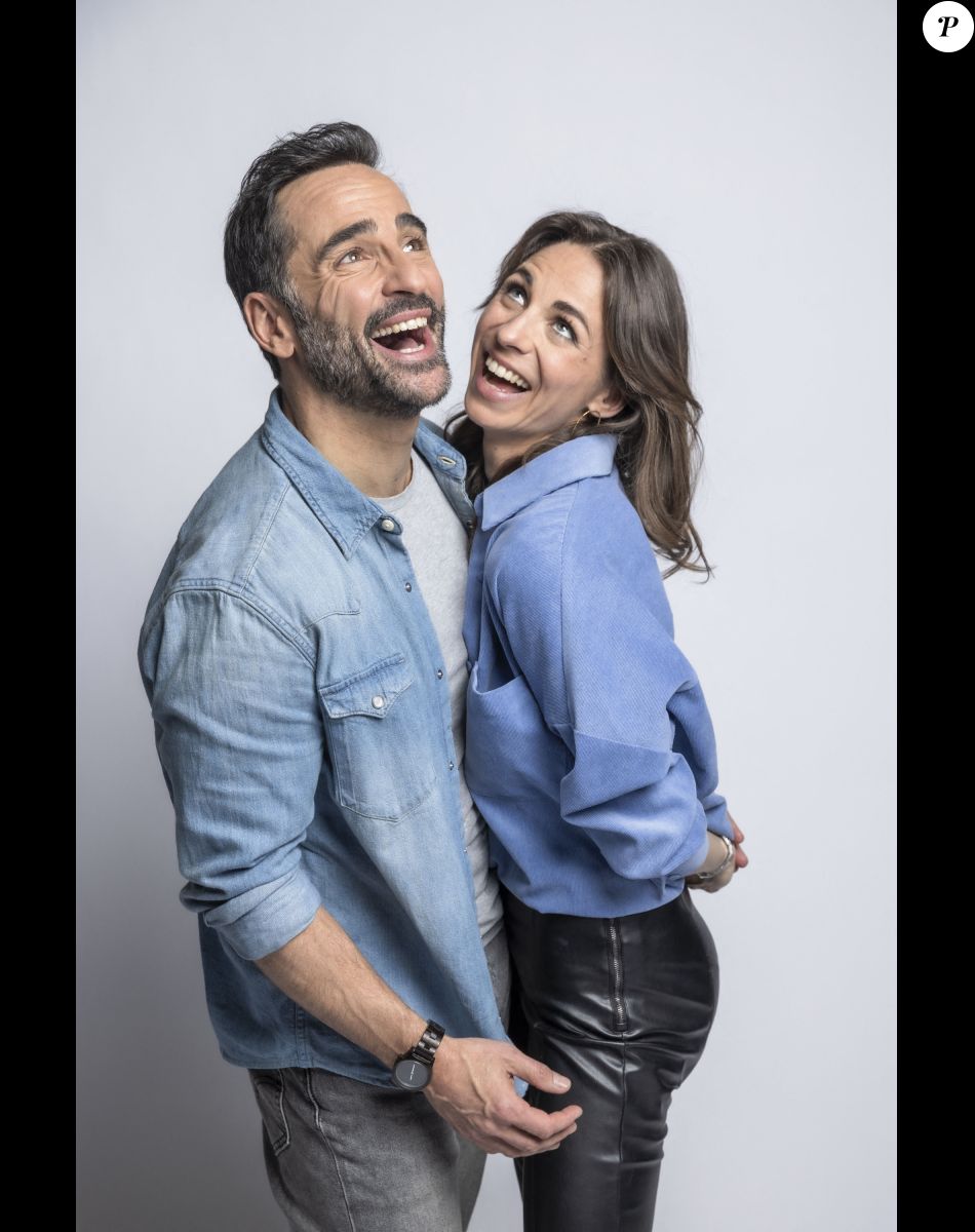 Exclusif - Florent Peyre et sa compagne Virginie Stref - Backstage - Enregistrement de l'émission "La Chanson secrète 11" à Paris. © Jacovides-Moreau / Bestimage