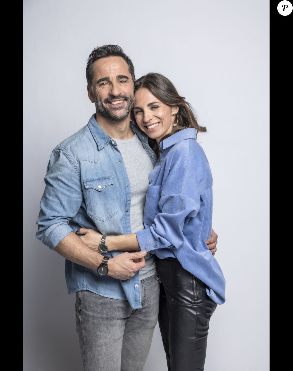 Exclusif - Florent Peyre et sa compagne Virginie Stref - Backstage - Enregistrement de l'émission "La Chanson secrète 11" à Paris. © Jacovides-Moreau / Bestimage
