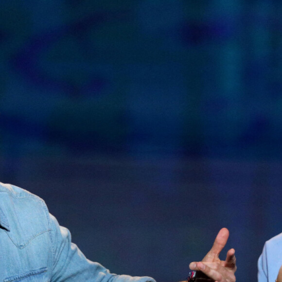 Exclusif - Florent Peyre et sa compagne Virginie Stref, Frédéric Decory - Enregistrement de l'émission "La Chanson secrète 11" à Paris. © Jacovides-Moreau / Bestimage