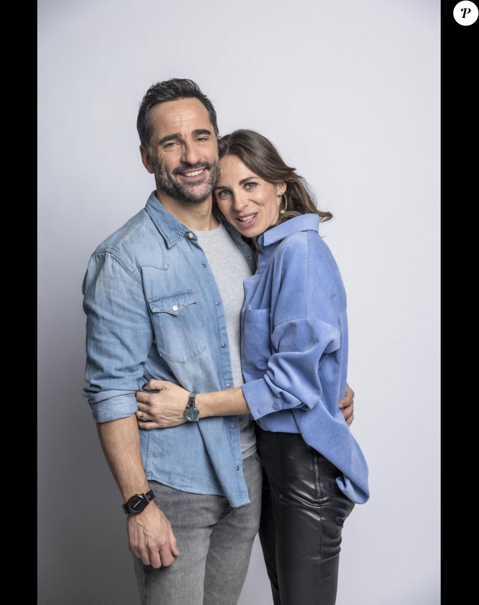 Exclusif - Florent Peyre, sa compagne Virginie Stref - Backstage - Enregistrement de l'émission "La Chanson secrète 11" à Paris. © Jacovides-Moreau / Bestimage