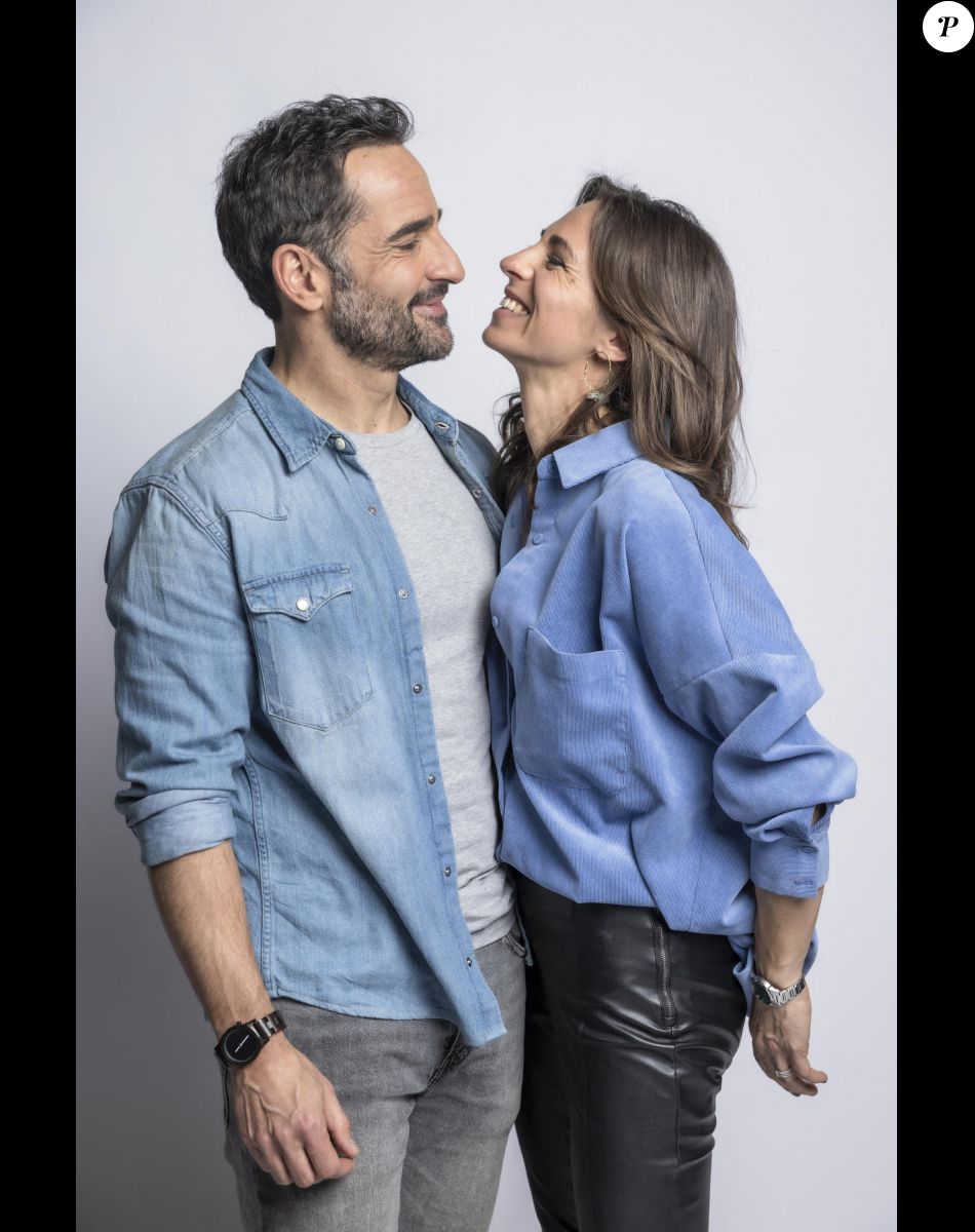 Exclusif - Florent Peyre, sa compagne Virginie Stref - Backstage - Enregistrement de l'émission "La Chanson secrète 11" à Paris. © Jacovides-Moreau / Bestimage