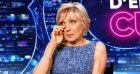 Evelyne Dhéliat rend hommage à Catherine Laborde dans "30 ans d'émissions cultes", sur TF1.
