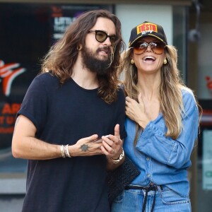 Heidi Klum et son mari Tom Kaulitz se promènent à New York, le 26 juin 2022. 