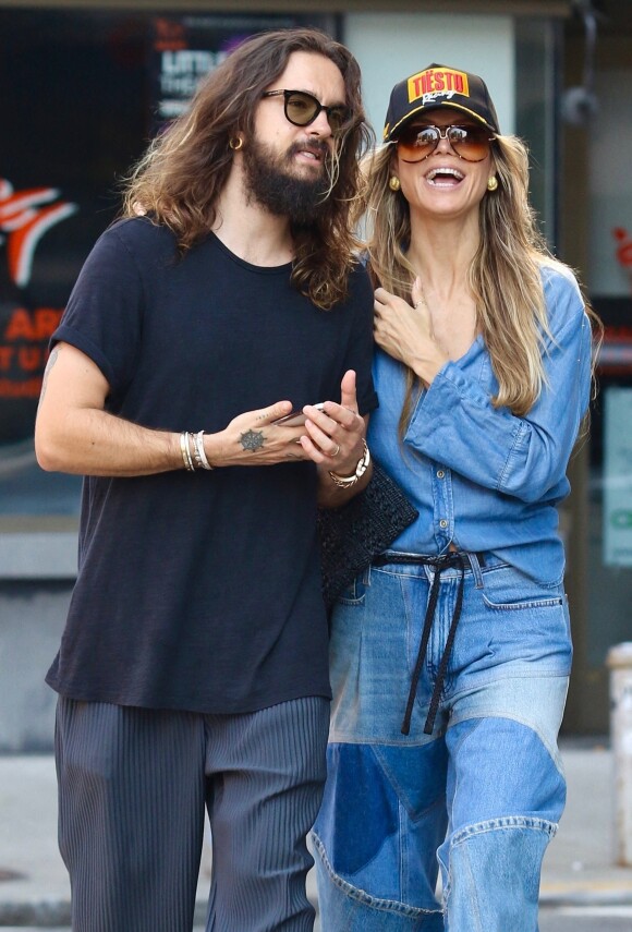 Heidi Klum et son mari Tom Kaulitz se promènent à New York, le 26 juin 2022. 