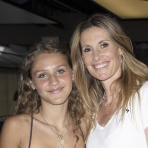 La chanteuse Lou, Sophie Thalmann lors de l'événement "La croisière Miraculous" à Paris. Le 29 juin 2022 © Christophe Aubert via Bestimage