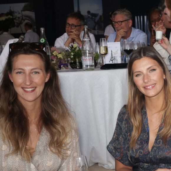 Exclusif - Camille Cerf (Miss France 2015 et Ambassadrice du LGCT-LPEJ 2022), sa soeur Mathilde Cerf et Théo Fleury dans l'Espace VIP de la 8ème édition du "Longines Paris Eiffel Jumping" au Champ de Mars à Paris, le 26 juin 2022. © Perusseau/Gorassini/Tribeca/Bestimage