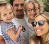 Clémentine Sarlat prend la pose avec sa famille au grand complet sur Instagram