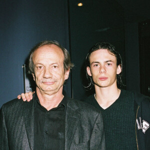 Patrick Chesnais et son fils Ferdinand, en 2004