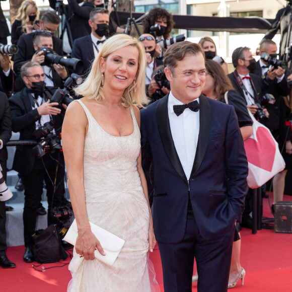 Laurence Ferrari et son mari Renaud Capuçon - Montée des marches du film "Benedetta" lors du 74e Festivalbnde Cannes. Le 9 juillet 2021. © Borde-Jacovides-Moreau / Bestimage