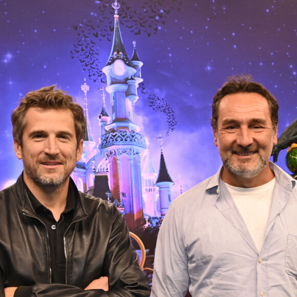 Guillaume Canet et Gilles Lellouche - Disneyland Paris à inauguré ce week-end la saison d'Halloween avec la présence de plusieurs célébrités françaises, le 25 septembre 2021.