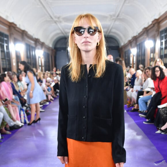 Lolita Chammah lors du défilé de mode Haute-Couture automne-hiver 2022-2023 "Alexis Mabille" au Lycée Henri IV à Paris le 5 juillet 2022. © Veeren / Christophe Clovis / Bestimage 