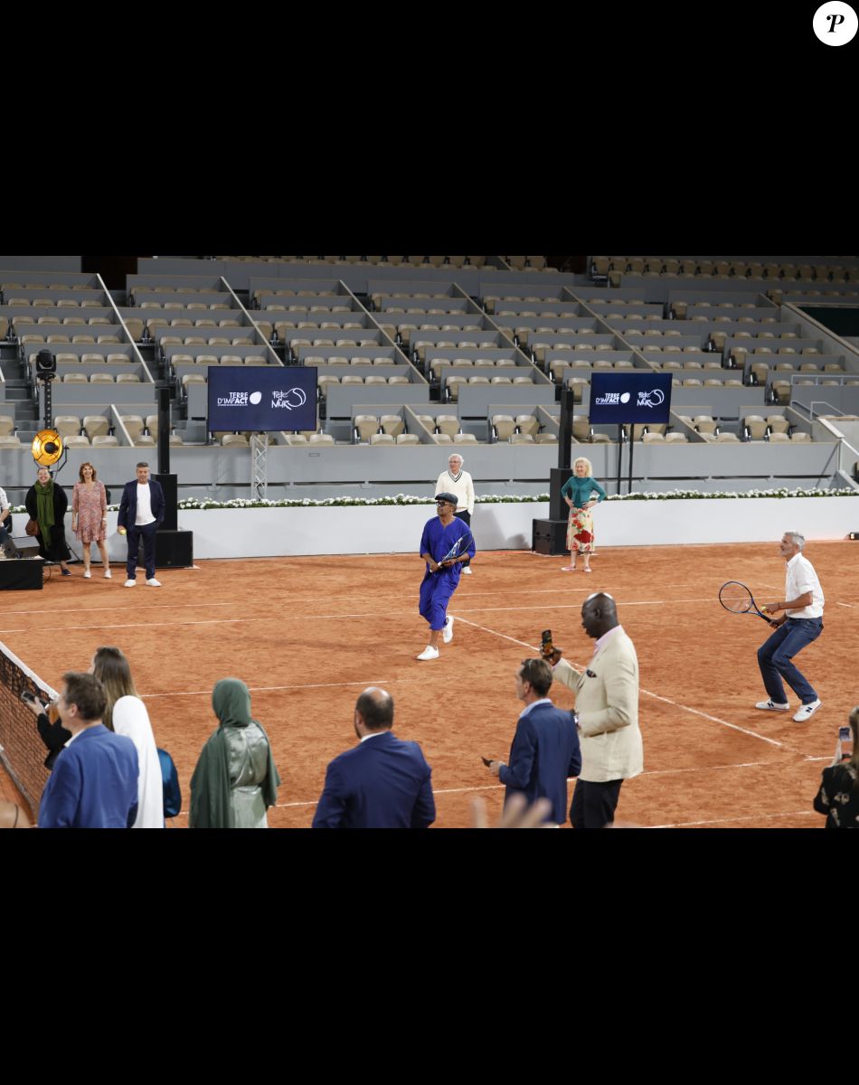 Yannick Noah, Gilles Moretton - Soirée de gala "Coeur Central" au profit de Terre d'Impact fonds de dotation de la FFT et de l'association Fête le Mur sur le Court Central Philippe Chatrier à Roland Garros, Paris le 5 juillet 2022. © Marc Ausset-Lacroix/Bestimage