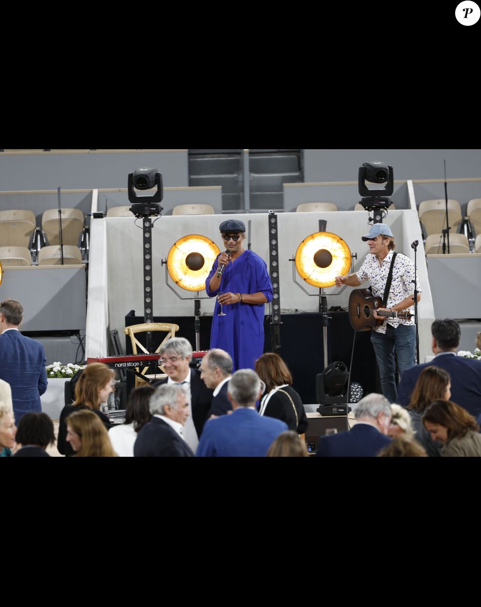 Yannick Noah - Soirée de gala "Coeur Central" au profit de Terre d'Impact fonds de dotation de la FFT et de l'association Fête le Mur sur le Court Central Philippe Chatrier à Roland Garros, Paris le 5 juillet 2022. © Marc Ausset-Lacroix/Bestimage