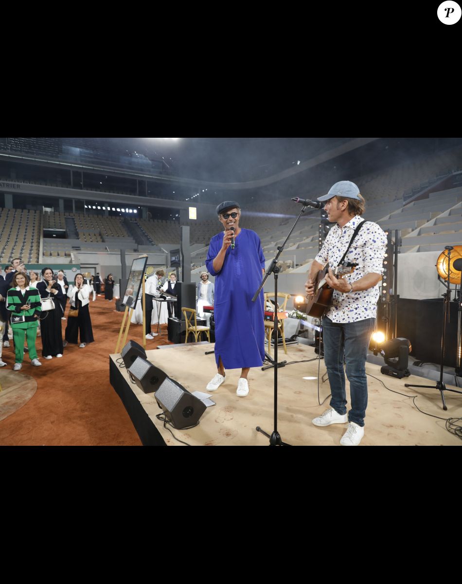 Yannick Noah - Soirée de gala "Coeur Central" au profit de Terre d'Impact fonds de dotation de la FFT et de l'association Fête le Mur sur le Court Central Philippe Chatrier à Roland Garros, Paris le 5 juillet 2022. © Marc Ausset-Lacroix/Bestimage