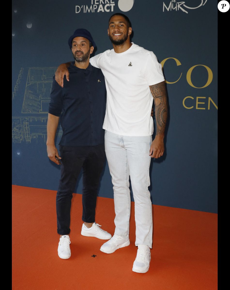 guest, Tony Yoka - Soirée de gala "Coeur Central" au profit de Terre d'Impact fonds de dotation de la FFT et de l'association Fête le Mur sur le Court Central Philippe Chatrier à Roland Garros, Paris le 5 juillet 2022. © Marc Ausset-Lacroix/Bestimage