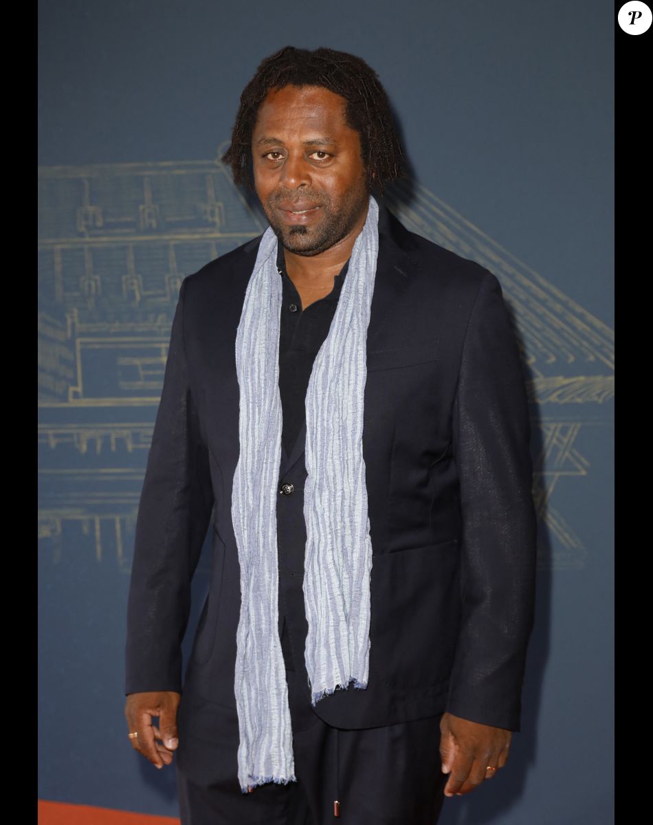 Bernard Diomède - Soirée de gala "Coeur Central" au profit de Terre d'Impact fonds de dotation de la FFT et de l'association Fête le Mur sur le Court Central Philippe Chatrier à Roland Garros, Paris le 5 juillet 2022. © Marc Ausset-Lacroix/Bestimage