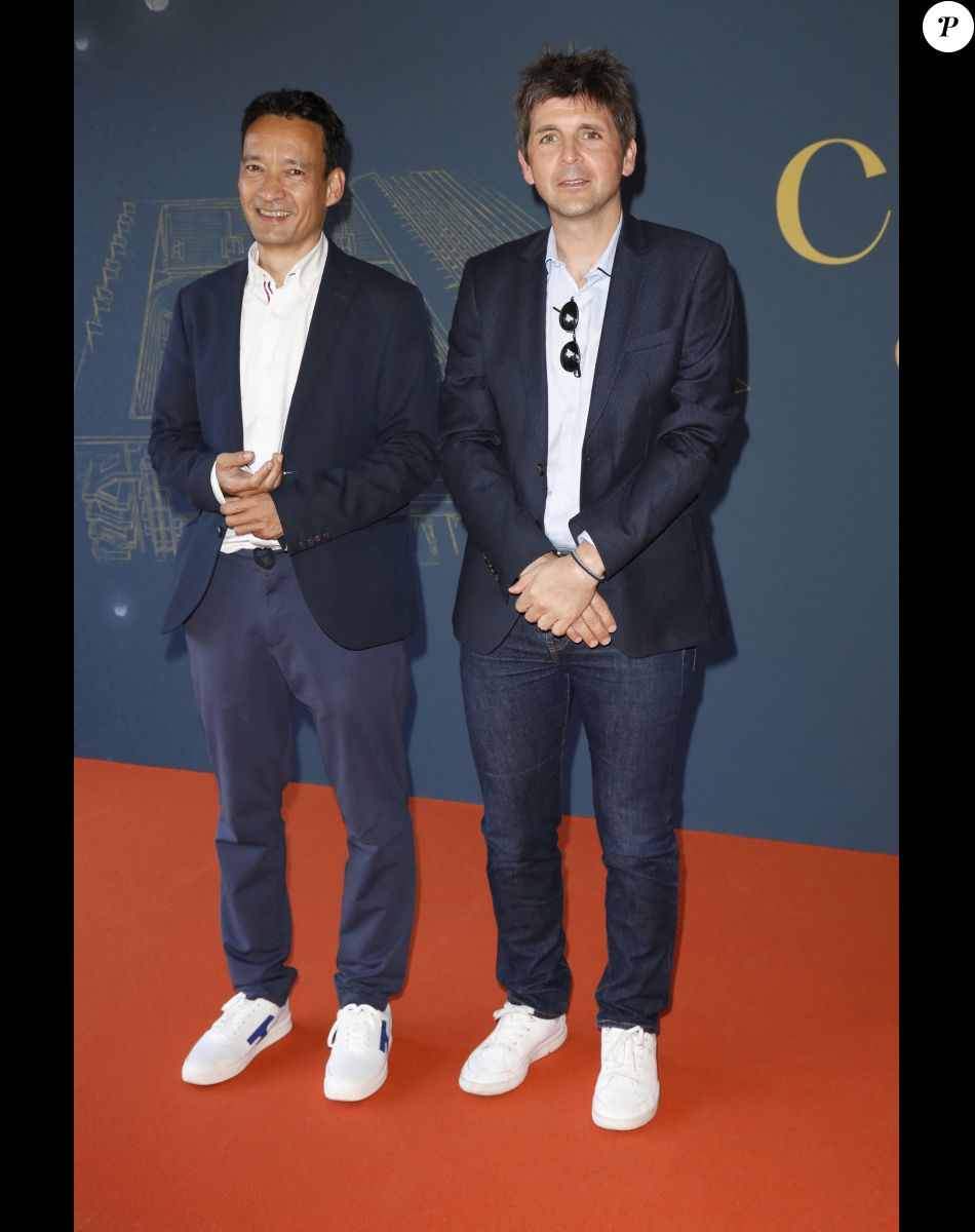 guest, Thomas Sotto - Soirée de gala "Coeur Central" au profit de Terre d'Impact fonds de dotation de la FFT et de l'association Fête le Mur sur le Court Central Philippe Chatrier à Roland Garros, Paris le 5 juillet 2022. © Marc Ausset-Lacroix/Bestimage
