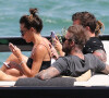 Romeo Beckham, Victoria Beckham, David Beckham - La famille Beckham passe la journée en mer sur un yacht à Miami le 21 avril 2022. 
