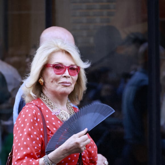 Amanda Lear - Arrivées au défilé de mode Haute-Couture automne-hiver 2022-2023 "Jean Paul Gaultier" à Paris. Le 6 juillet 2022 © Christophe Aubert via Bestimage 