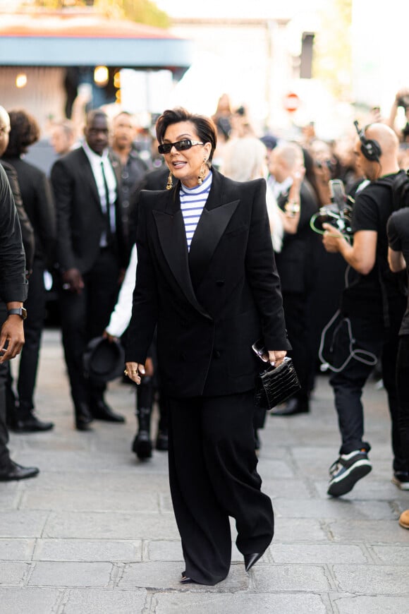 Kris Jenner arrive au défilé de mode Haute-Couture automne-hiver 2022-2023 "Jean-Paul Gaultier" au 325 rue Saint-Martin à Paris, France, le 6 juillet 2022. © Da Silva-Perusseau/Bestimage 