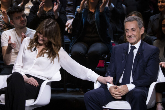 Carla Bruni Sarkozy et son mari Nicolas Sarkozy - Enregistrement de l'émission "Le Grand Echiquier", diffusée le 1er juillet sur France 2. Le 21 mars 2022 © Cyril Moreau / Bestimage