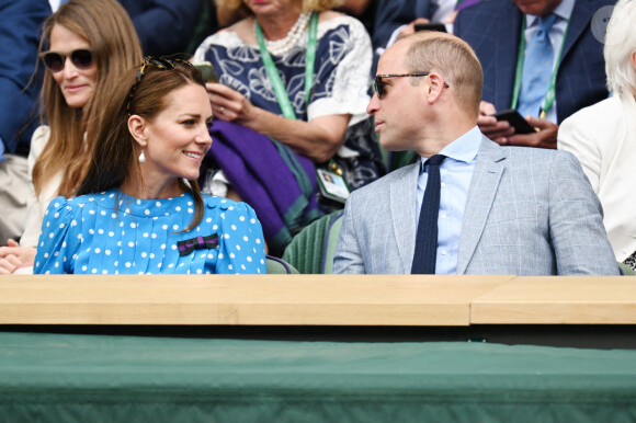 Le prince William, duc de Cambridge, et Catherine (Kate) Middleton, duchesse de Cambridge, dans les tribunes du tournoi de Wimbledon, le 5 juillet 2022. © Ray Tang/Zuma Press/Bestimage 