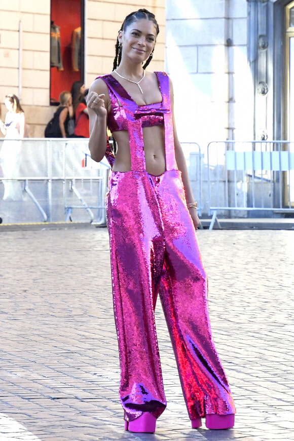 Elodie - Les célébrités arrivent au défilé de mode Haute-Couture automne-hiver 2022-2023 "Valentino" sur les marches espagnoles à Rome, Italie, le 8 juillet 2022. © Future-Image/Zuma Press/Bestimage 