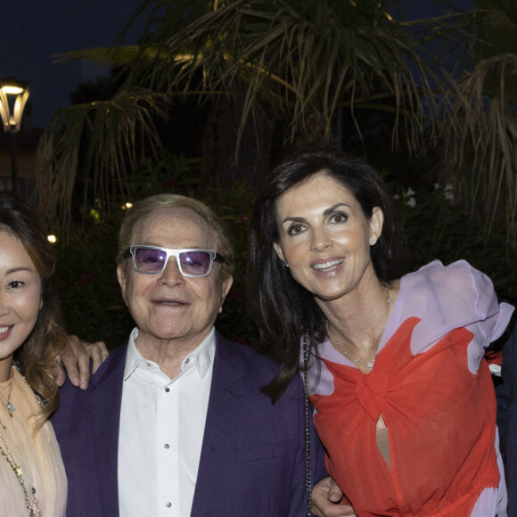 Exclusif - Jacques Demri, guest, Orlando, Caroline Barclay, Tony Gomez lors de l'anniversaire de Jacqueline Veyssière au VIP Room à Saint-Tropez le 11 juillet 2022. © Cyril Moreau / Bestimage