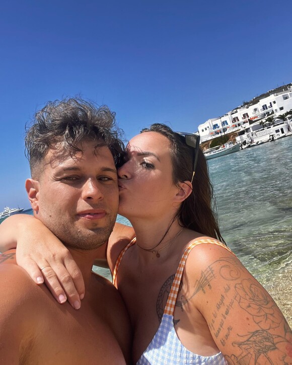 Kelly Helard et Neymar en vacances en amoureux, en Grèce.