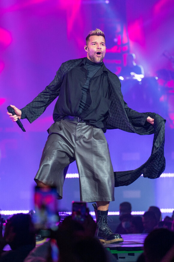 Ricky Martin est en concert au FTX Arena à Miami le 22 octobre 2021. 