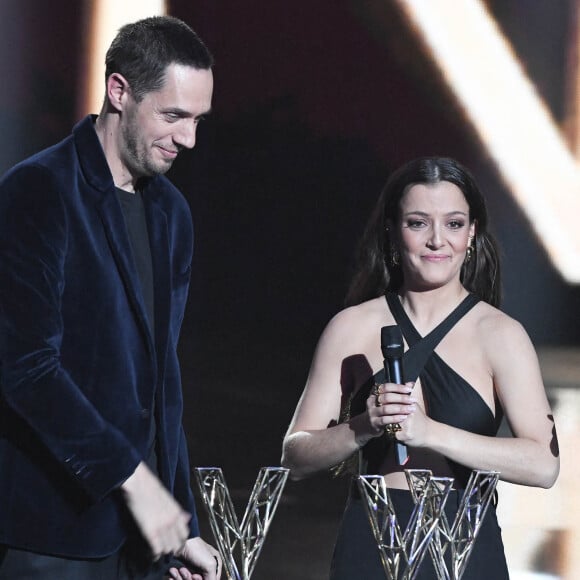 Grand Corps Malade (Victoire de la chanson originale) et Camille Lellouche - 36ème édition des Victoires de la Musique à la Seine Musicale à Boulogne-Billancourt, France, le 12 février 2021. © Coadic Guirec/Bestimage 