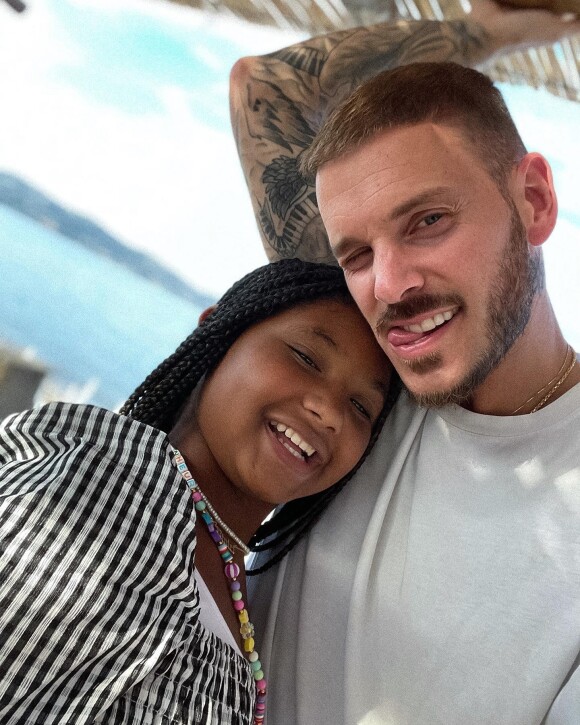 Matt Pokora et sa belle fille Violet. Instagram.