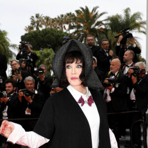 Isabelle Adjani - Montée des marches du film " Les Amandiers " lors du 75ème Festival International du Film de Cannes. Le 22 mai 2022 © Dominique Jacovides / Bestimage