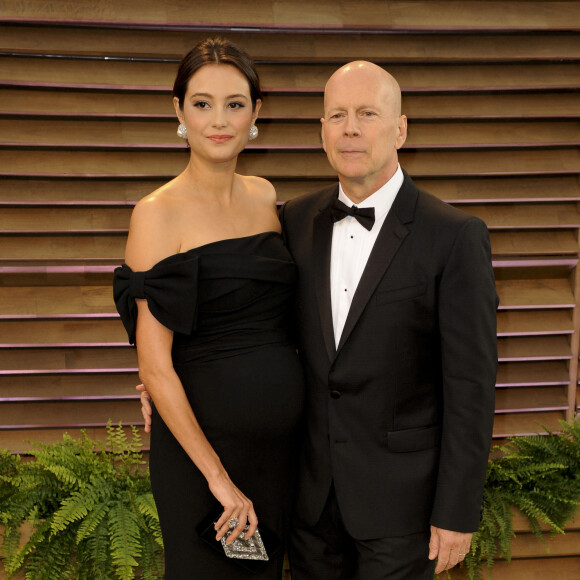 Bruce Willis et sa femme Emma Heming (enceinte) - People à la soirée Vanity fair après les Oscars 2014 à West Hollywood. Le 2 mars 2014 
