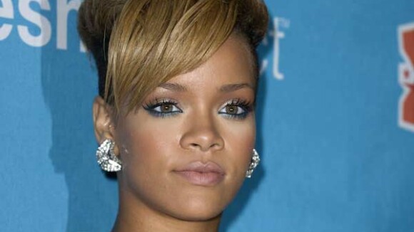 Rihanna : quand elle sort en célibataire... elle pétille de bonheur !