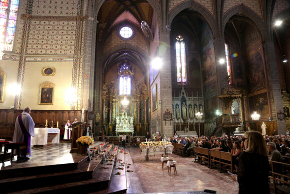 Cercueil - Obsèques de Dani en la cathédrale Saint Jean-Baptiste de Perpignan, le 26 juillet 2022. Les proches et les personnalités sont venus rendre un dernier hommage à la chanteuse disparue le 18 juillet 2022 à l'âge de 77 ans. 