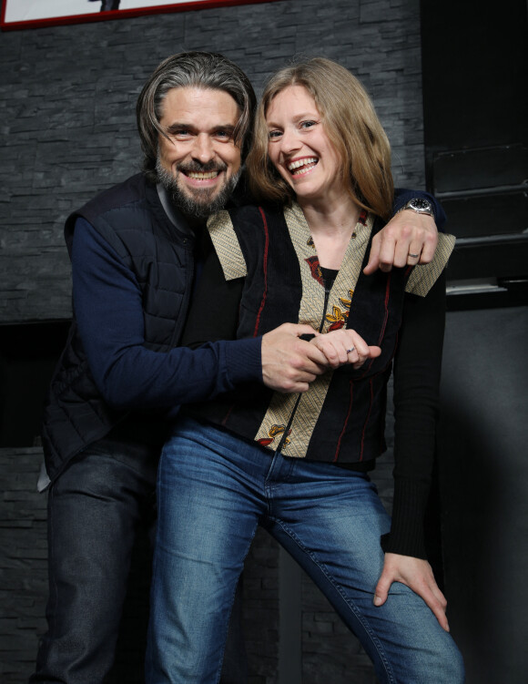 Exclusif - Anthony Dupray, Magalie Madison lors d'un rendez-vous pour la piece " Derniers Baisers " au théâtre de la Grande Comédie à Paris le 18 Avril 2019. © Denis Guignebourg / Bestimage 