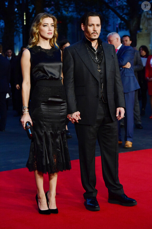 Johnny Depp et sa femme Amber Heard - Avant-première du film "Black Mass" lors du Festival BFI à Londres, le 11 octobre 2015. 