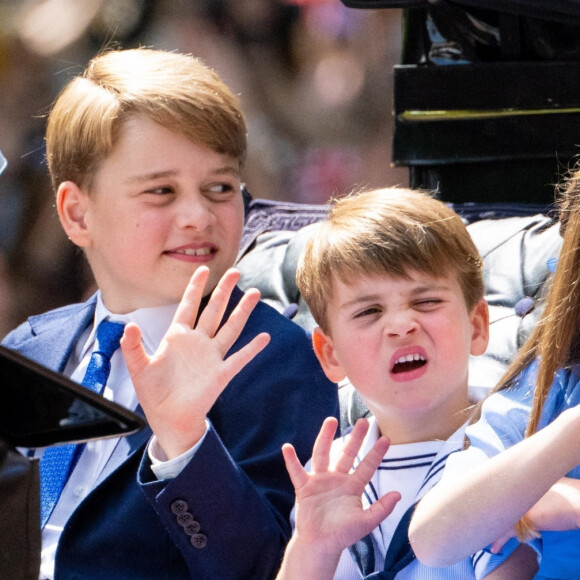 Le prince George de Cambridge, Le prince Louis de Cambridge, La princesse Charlotte de Cambridge - Les membres de la famille royale lors de la parade militaire "Trooping the Colour" dans le cadre de la célébration du jubilé de platine (70 ans de règne) de la reine Elizabeth II à Londres, le 2 juin 2022. 