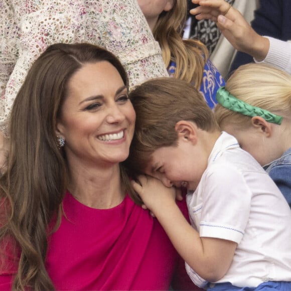 Catherine (Kate) Middleton, duchesse de Cambridge, Le prince Louis de Cambridge, Mike Tindall, Mia Grace Tindall - Jubilé de platine de la reine Elisabeth II d'Angleterre à Bukingham Palace à Londres. 