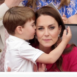 Catherine Kate Middleton, duchesse de Cambridge et le prince Louis - La famille royale regarde la grande parade qui clôture les festivités du jubilé de platine de la reine à Londres le 5 juin 2022. 