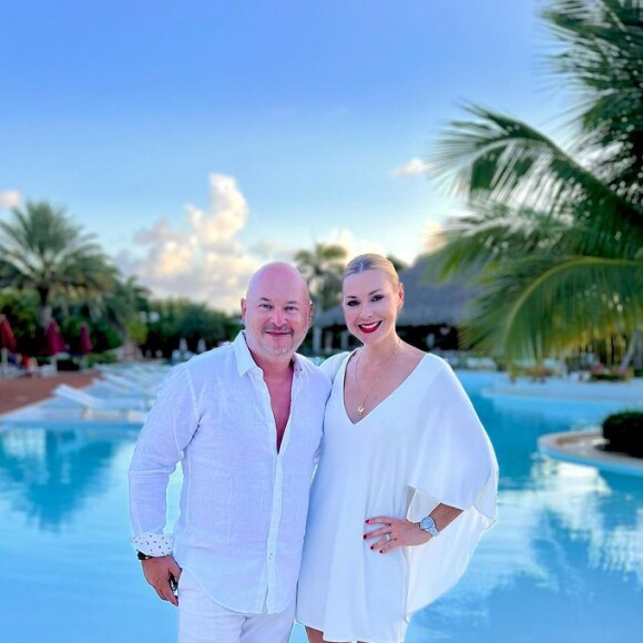 Cauet et sa compagne Nathalie en vacances au Club Med.